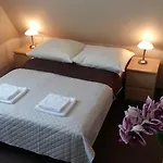 Stratus Bed & Breakfast
